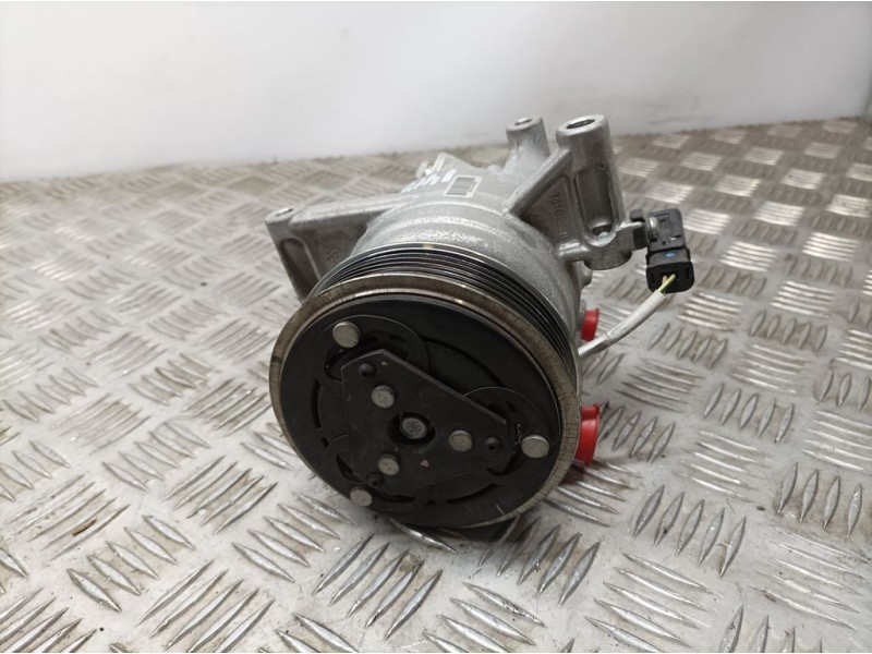 Recambio de compresor aire acondicionado para toyota aygo x-cite referencia OEM IAM 88310YV010D B000776180 VALEO