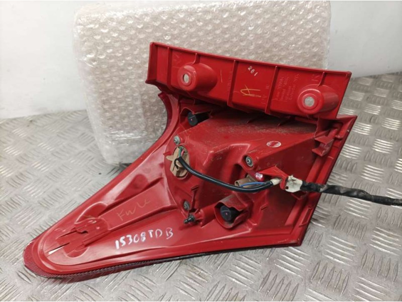 Recambio de piloto trasero derecho para toyota auris active referencia OEM IAM 02258  EXTERIOR KOITO