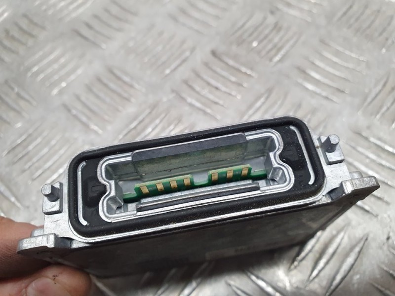 Recambio de centralita faros xenon para ford kuga titanium referencia OEM IAM 6G89034934 VALEO DER