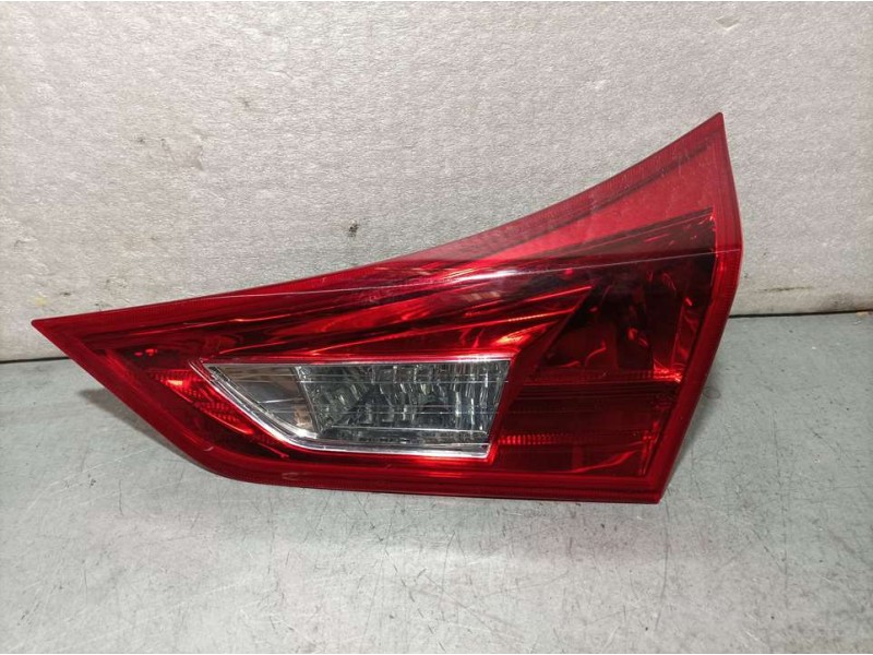 Recambio de piloto trasero derecho para toyota auris active referencia OEM IAM 05170237 02260 INTERIOR KOITO