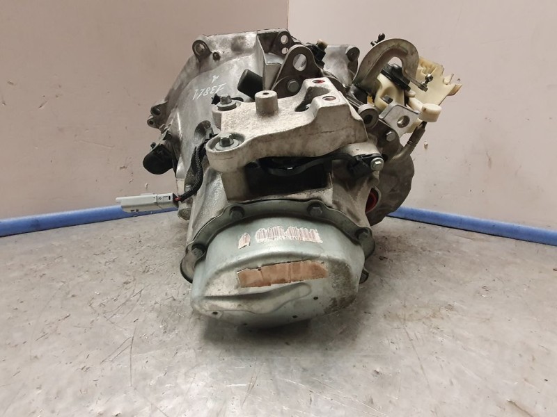 Recambio de caja cambios para citroën c3 live referencia OEM IAM 20ET69 8604777B 5VELOCIDADES