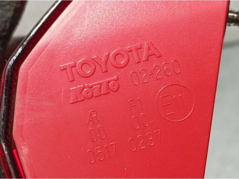 Recambio de piloto trasero derecho para toyota auris active referencia OEM IAM 05170237 02260 INTERIOR KOITO