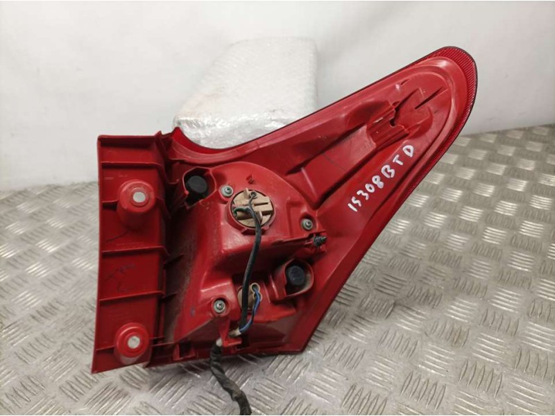 Recambio de piloto trasero izquierdo para toyota auris active referencia OEM IAM 02258  EXTERIOR KOITO