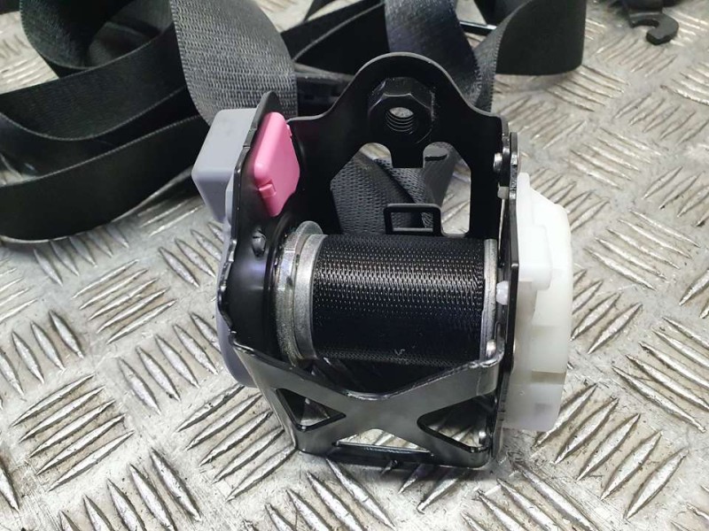 Recambio de cinturon seguridad delantero izquierdo para bmw x4 (f26) xdrive 20d referencia OEM IAM S1725843106  