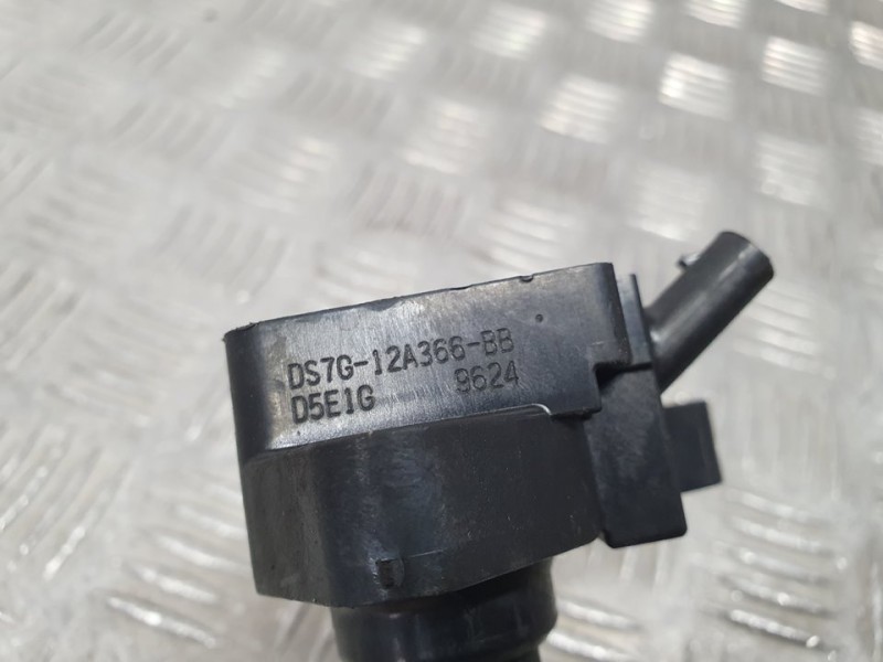 Recambio de bobina encendido para ford kuga titanium referencia OEM IAM DS7G12A366BB  