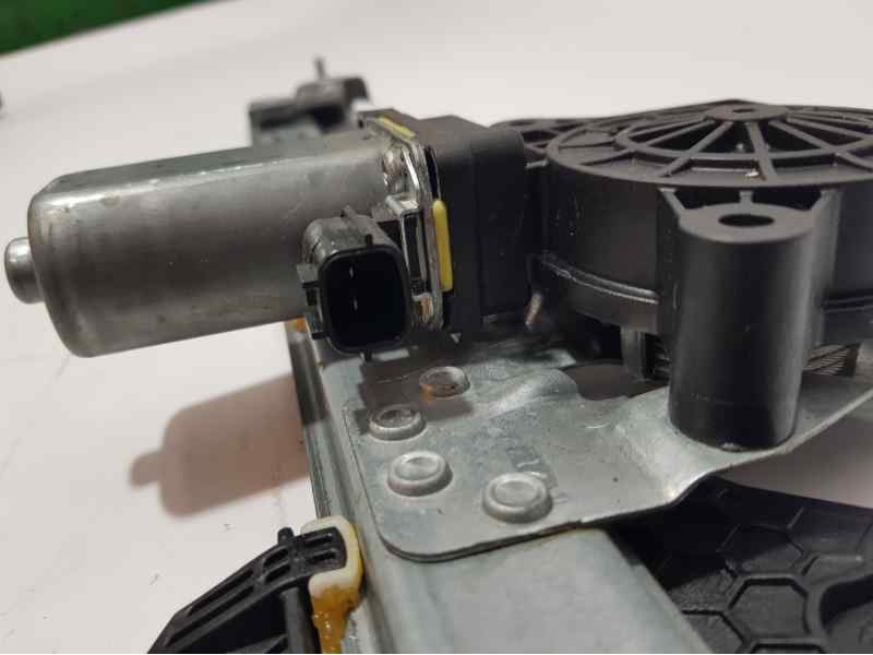 Recambio de elevalunas trasero izquierdo para dacia sandero stepway referencia OEM IAM 827211031R 275620 ELECTRICO MAGNA 2 PINS