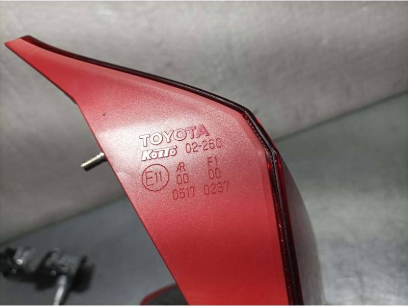 Recambio de piloto trasero izquierdo para toyota auris active referencia OEM IAM 05170237 02260 INTERIOR KOITO