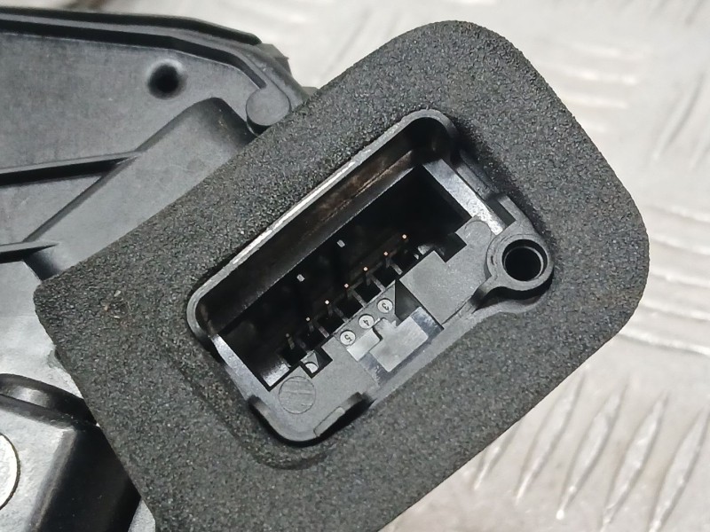 Recambio de cerradura puerta trasera izquierda para volkswagen polo vi (aw1, bz1, ae1) 1.6 tdi referencia OEM IAM 5TA839015E  
