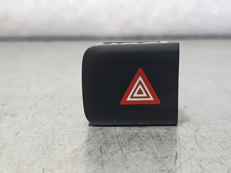 Recambio de warning para citroën berlingo live m referencia OEM IAM 9817043077  