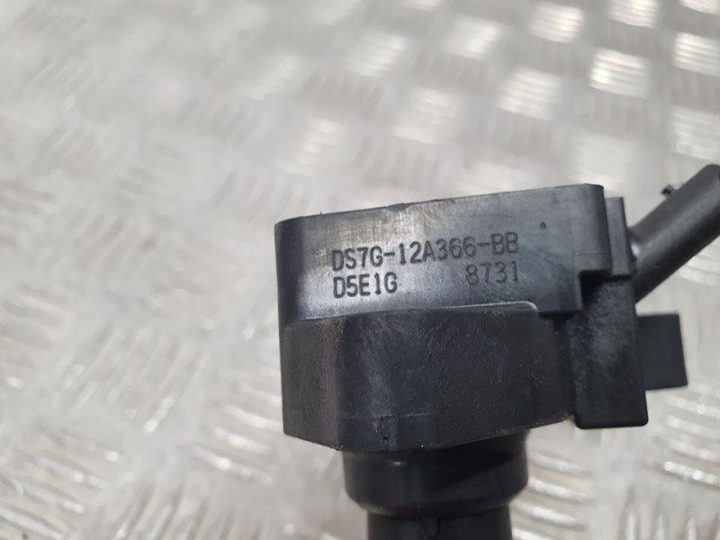 Recambio de bobina encendido para ford kuga titanium referencia OEM IAM DS7G12A366BB  
