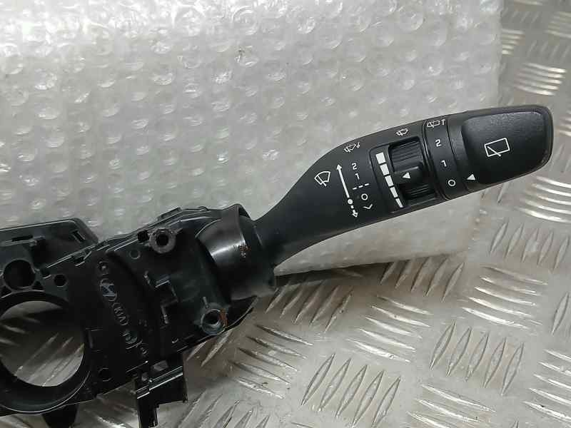 Recambio de mando luces y limpia para hyundai i20 trend referencia OEM IAM 299141440  