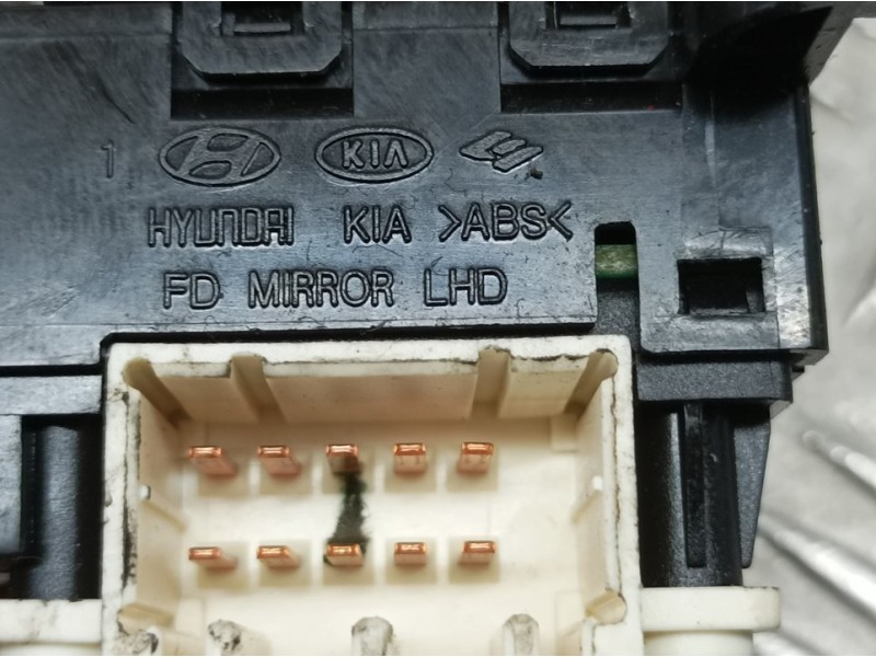 Recambio de mando retrovisor para hyundai i30 classic referencia OEM IAM   SIN REFERENCIA