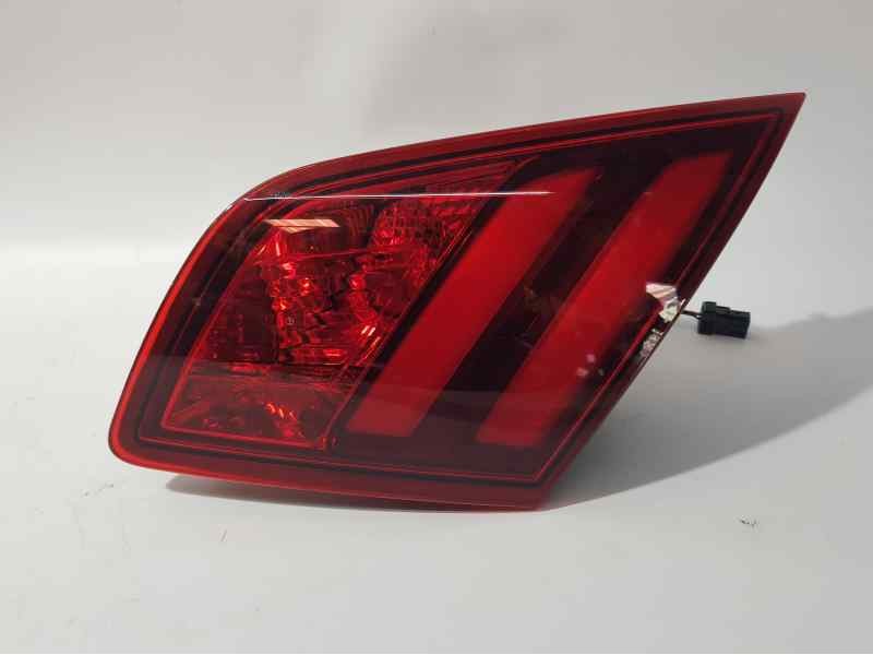 Recambio de piloto trasero derecho para peugeot 308 style referencia OEM IAM 9677818280 81260201 INTERIOR ROZADO