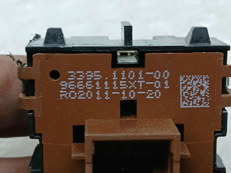 Recambio de interruptor para peugeot 508 sw active referencia OEM IAM 96661115XT  