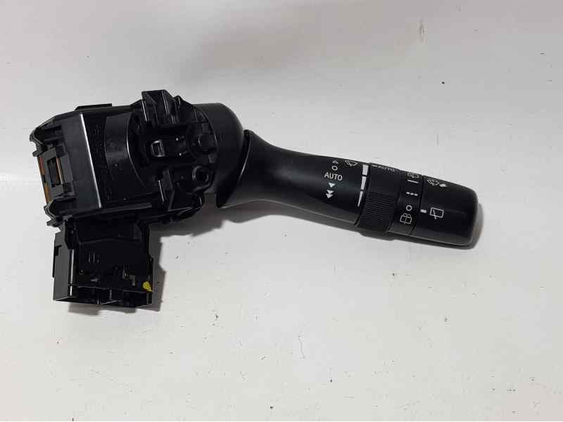 Recambio de mando limpia para toyota auris luna referencia OEM IAM   