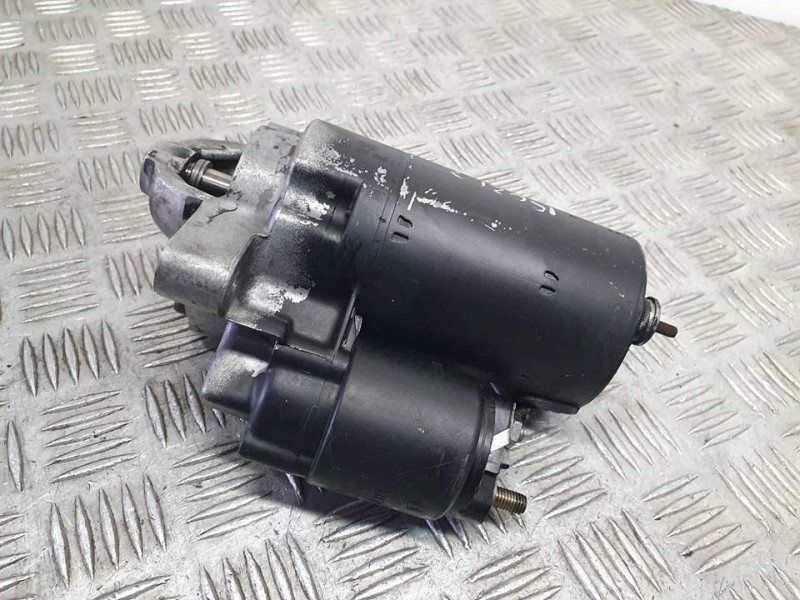 Recambio de motor arranque para peugeot 205 berlina 1.4 generation referencia OEM IAM 001112007 BOSCH 