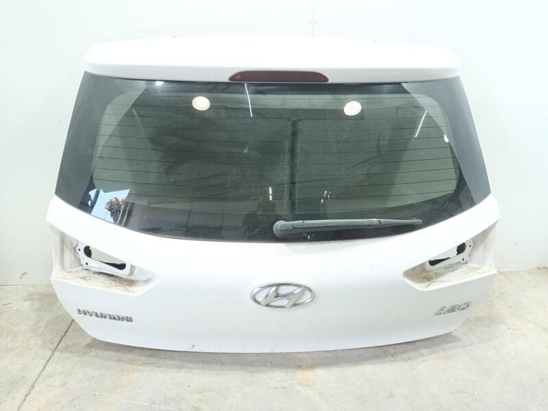 Recambio de porton trasero para hyundai i20 trend referencia OEM IAM 73700C8000  