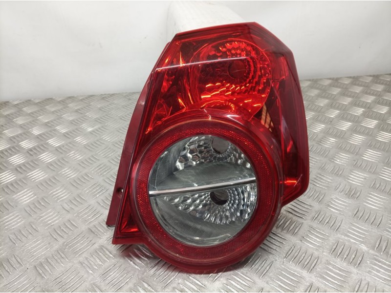 Recambio de piloto trasero derecho para chevrolet aveo ls 5 p referencia OEM IAM 95952067  