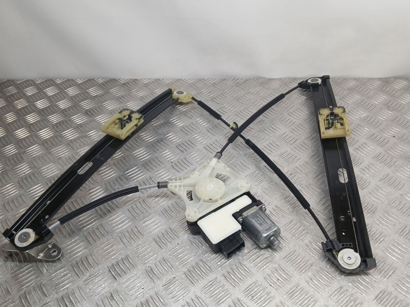 Recambio de elevalunas delantero izquierdo para volkswagen polo vi (aw1, bz1, ae1) 1.6 tdi referencia OEM IAM 2G4837461B ELECTRI