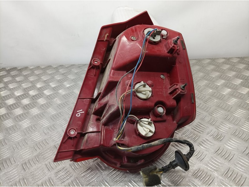 Recambio de piloto trasero izquierdo para chevrolet aveo ls 5 p referencia OEM IAM 95952066  