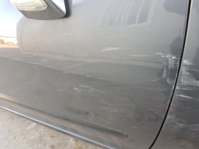 Recambio de puerta delantera derecha para peugeot 308 confort referencia OEM IAM 9004Z4  TOCADA