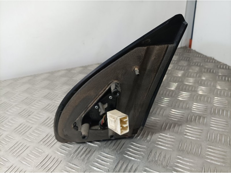 Recambio de retrovisor derecho para chevrolet aveo ls 5 p referencia OEM IAM 96406185  ELECTRICO TOCADO 5 CABLES