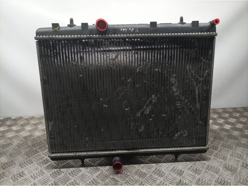 Recambio de radiador agua para peugeot 308 confort referencia OEM IAM 9657576580 993746N VALEO