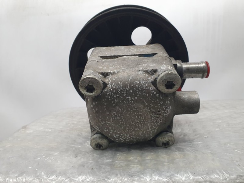 Recambio de bomba direccion para volvo s40 berlina 1.6 referencia OEM IAM 8683378 76139550140 