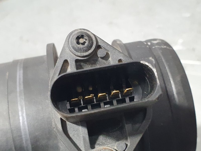 Recambio de caudalimetro para volkswagen touran (1t1) highline referencia OEM IAM 074906461B 0281002461 BOSCH