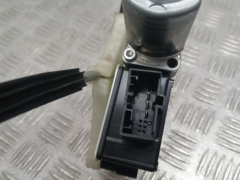 Recambio de elevalunas trasero izquierdo para volkswagen polo vi (aw1, bz1, ae1) 1.6 tdi referencia OEM IAM 2G6839461C ELECTRICO