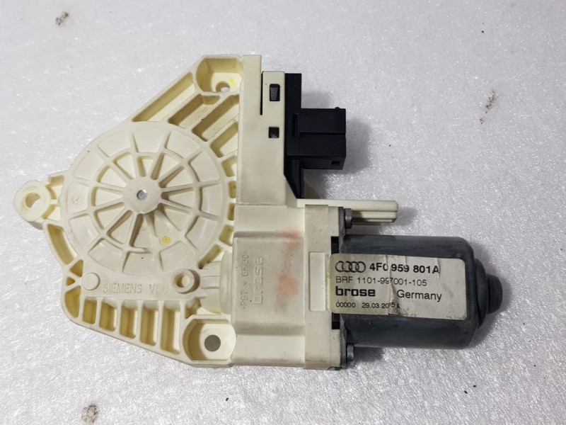 Recambio de motor elevalunas trasero izquierdo para audi a6 berlina (4f2) 3.0 tdi quattro (165kw) referencia OEM IAM 4F0959801A 