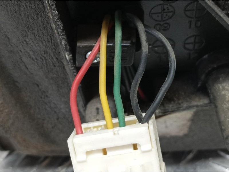 Recambio de retrovisor izquierdo para chevrolet aveo ls 5 p referencia OEM IAM 96600399  ELECTRICO 5 CABLES