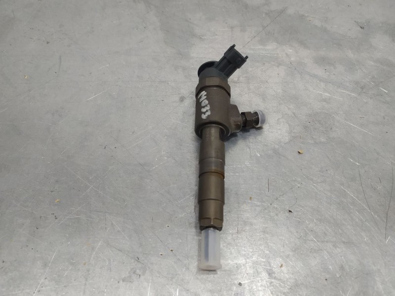 Recambio de inyector para peugeot 208 access referencia OEM IAM 0445110566  BOSCH