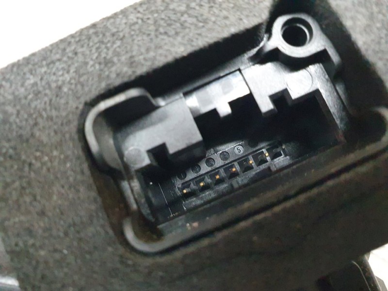 Recambio de cerradura puerta delantera derecha para volkswagen golf vii lim. (bq1) edition referencia OEM IAM B6A5TB837016A  7 P