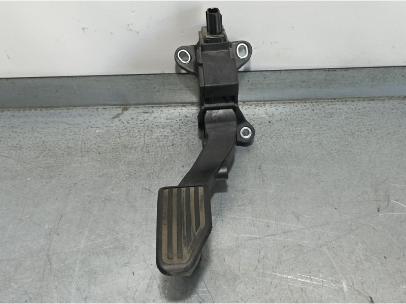 Recambio de potenciometro pedal para toyota yaris active referencia OEM IAM 781100D120  