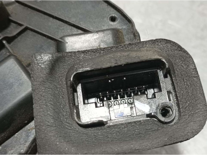 Recambio de cerradura puerta trasera izquierda para skoda fabia combi active referencia OEM IAM 6V0839015A  ELECTRICA 7 PINS