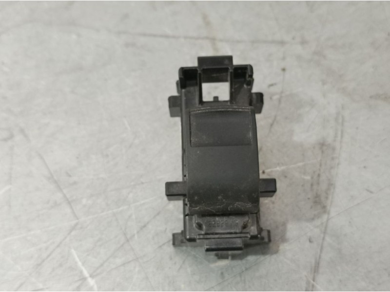 Recambio de mando elevalunas delantero derecho para toyota yaris active referencia OEM IAM 848100D030  