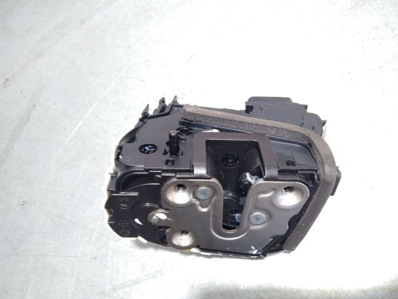 Recambio de cerradura puerta trasera derecha para mg zs 1.5 vti referencia OEM IAM 10845783 16896908 4 PINES