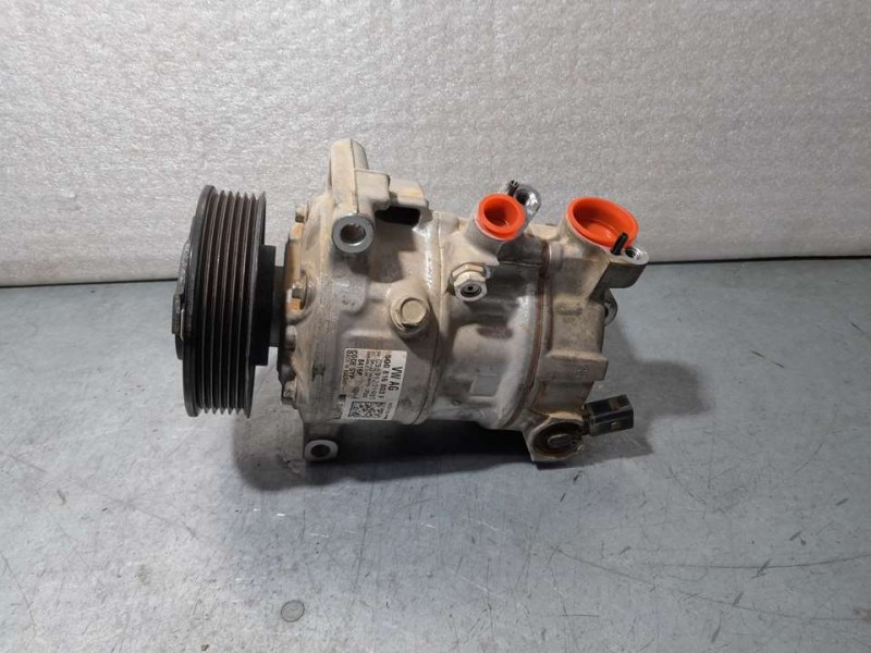 Recambio de compresor aire acondicionado para volkswagen golf vii lim. (bq1) edition referencia OEM IAM 5Q0816803F 8416P SANDEM