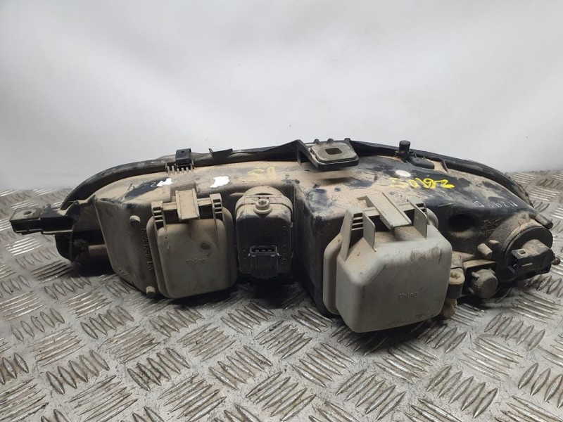 Recambio de faro derecho para fiat brava (182) jtd 105 / 100 sx referencia OEM IAM SIN REF  
