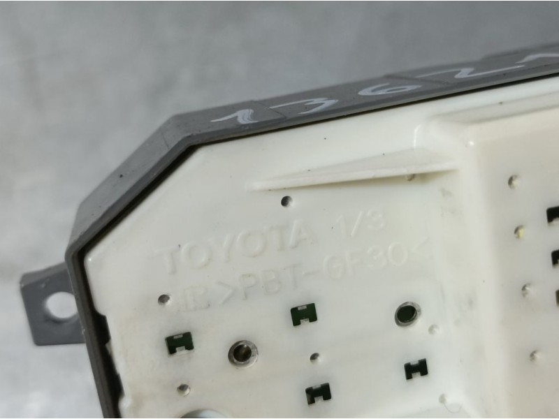 Recambio de mando elevalunas delantero izquierdo para toyota yaris active referencia OEM IAM 848200D170  