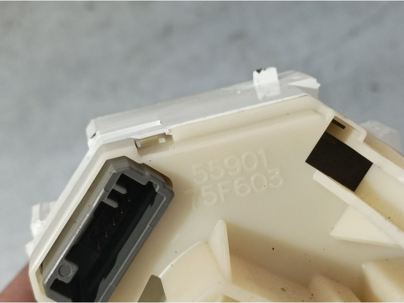 Recambio de mando calefaccion / aire acondicionado para toyota yaris active referencia OEM IAM 5590375F604  