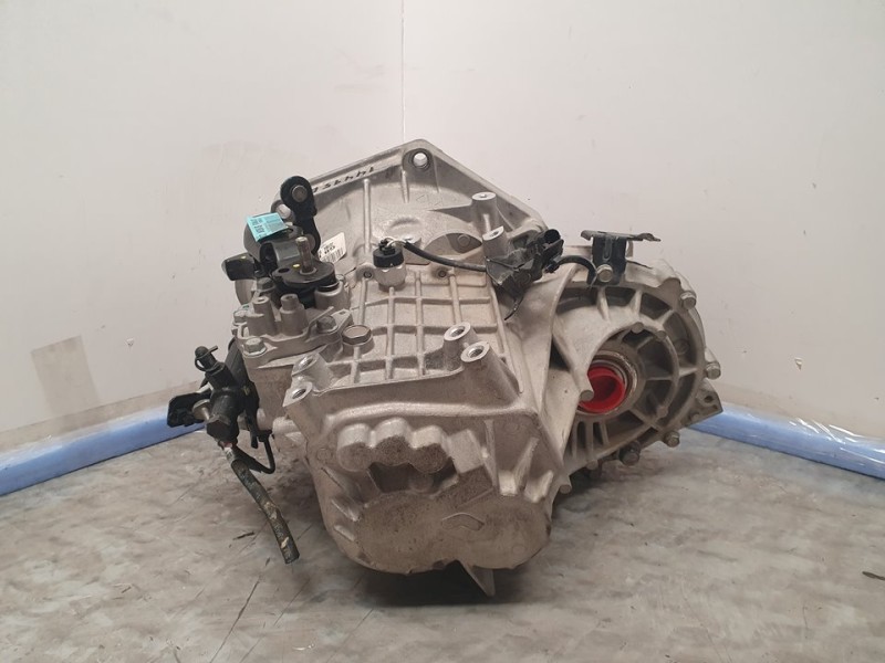 Recambio de caja cambios para hyundai i20 essence referencia OEM IAM 5TE9JD 462326 5VELOCIDADES