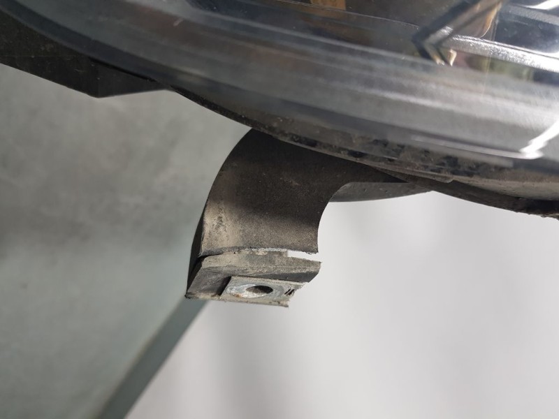 Recambio de faro izquierdo para citroën nemo basis referencia OEM IAM 45570383  MAKO PATA ROTA