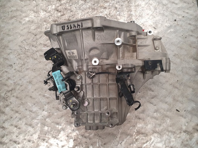 Recambio de caja cambios para hyundai i20 essence referencia OEM IAM 5TE9JD 462326 5VELOCIDADES