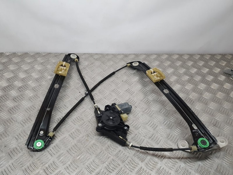 Recambio de elevalunas delantero derecho para volkswagen golf vii lim. (bq1) edition referencia OEM IAM 5G4837462H C03533105 BRO