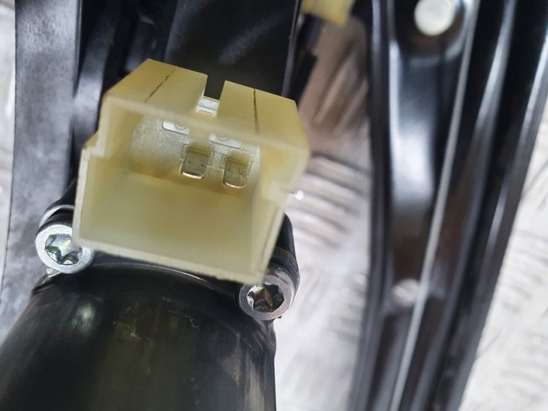 Recambio de elevalunas delantero derecho para volkswagen golf vii lim. (bq1) edition referencia OEM IAM 5G4837462H C03533105 BRO