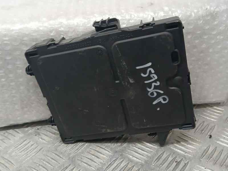 Recambio de caja reles / fusibles para nissan qashqai (j11) acenta referencia OEM IAM 284B14CB1A S180182102G 