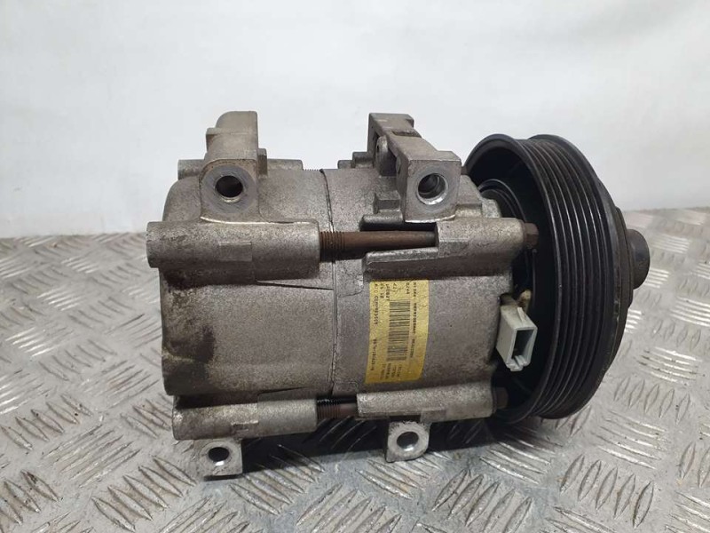 Recambio de compresor aire acondicionado para ford fiesta berlina (dx) básico referencia OEM IAM 96FW19D629AE  