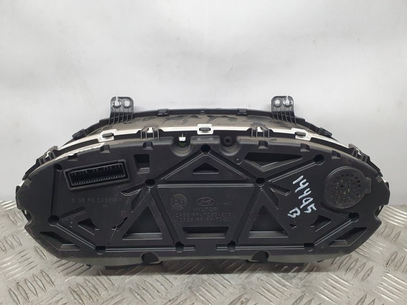 Recambio de cuadro instrumentos para hyundai i20 essence referencia OEM IAM 94033C8200 A2C1756400001 